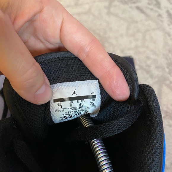 Jordan 11 Retro Low Barons - Picture 6 of 7